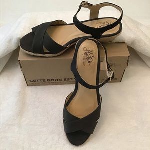 Life Stride Canvas Wedge Sandal, Women’s size 8-1/2; Black